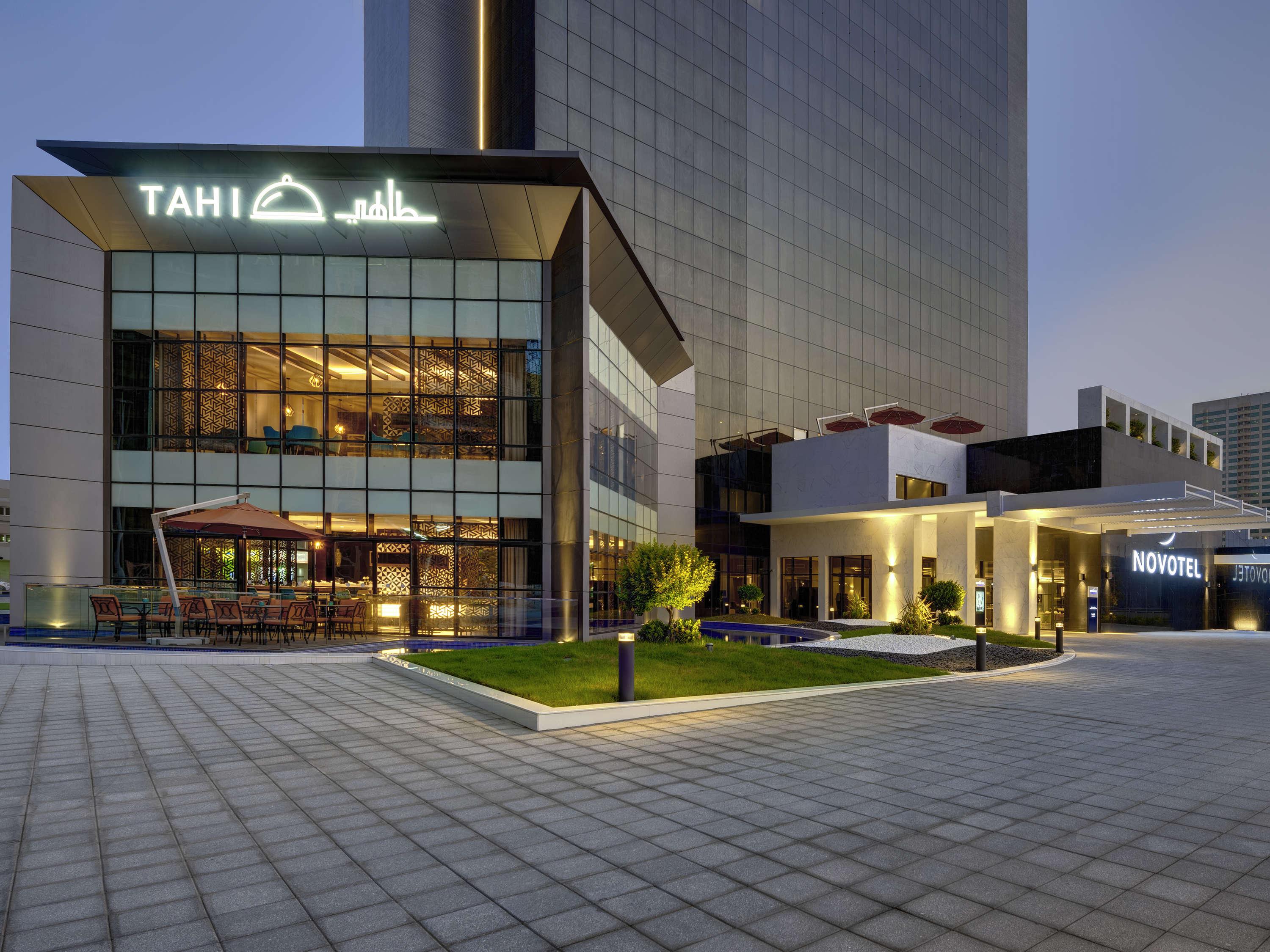 Novotel Sharjah Expo Centre Exterior foto